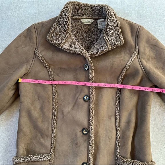 L.L.Bean sherpa lined faux suede jacket. Size M. Brown. - Picture 9 of 11